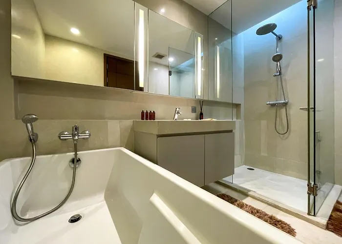 Near Bts L Large 55 Sqm L Pool And Gym