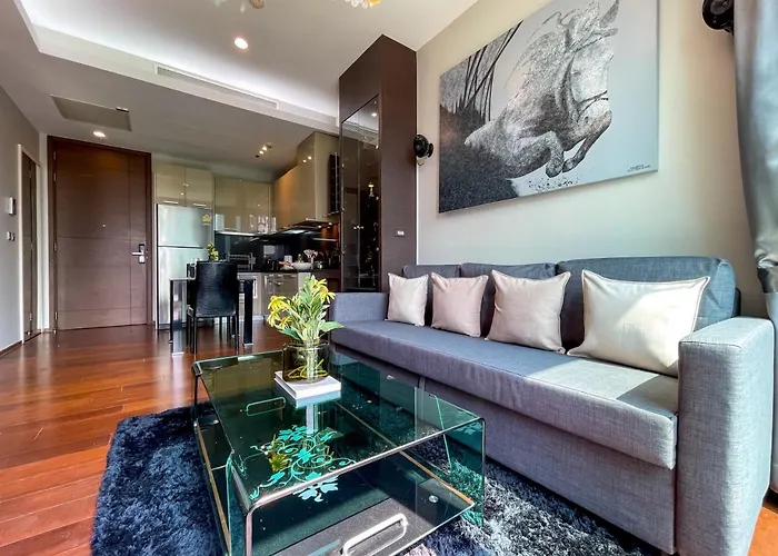 Near Bts L Large 55 Sqm L Pool And Gym バンコク都