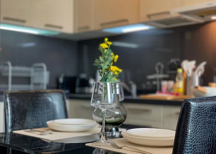 Near Bts L Large 55 Sqm L Pool And Gym